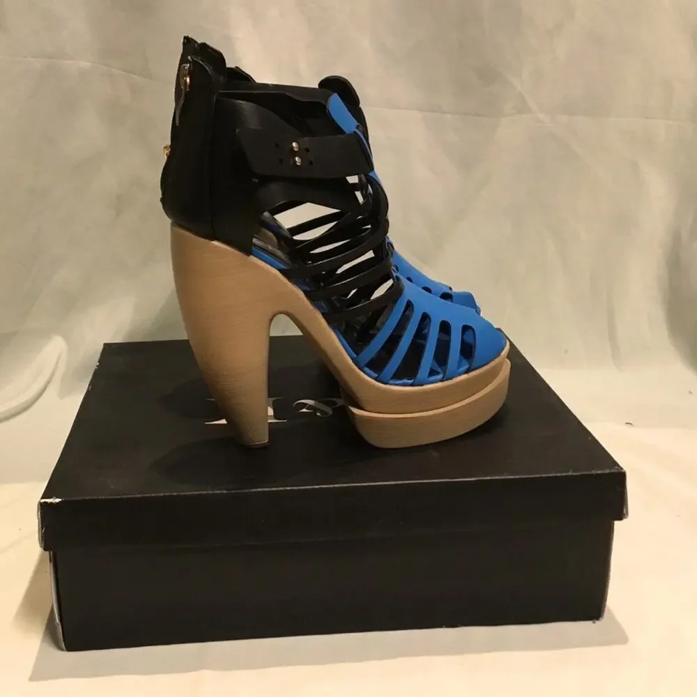 L & K Platform Sandals Sz 8